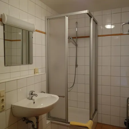 In Der Naehe Der Hessischen Berge, Cleaning Included *